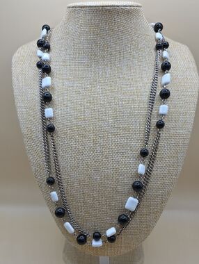 Vintage Flapper Lucite Black & White Beaded  Necklace